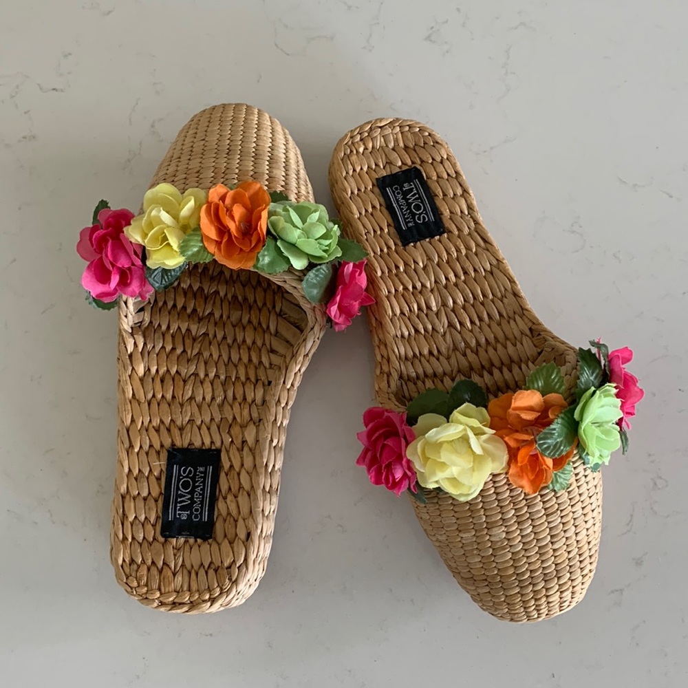 Two’s Company Woven Slipper Sandals.